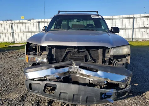 2003 Chevrolet Silverado C1500 из США, поврежденный, VIN 2GCEC19V031143833